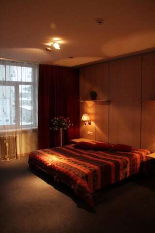 Отель Cafe Hotel Rudzons Мадона Двухместный номер с 1 кроватью или 2 отдельными кроватями-3